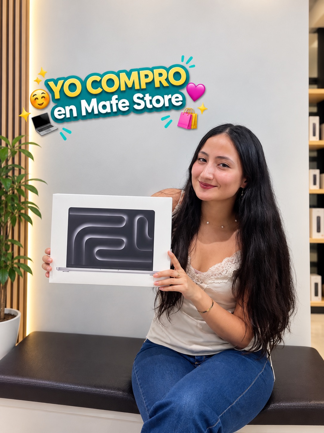 Cliente de Mafe Store con su compra